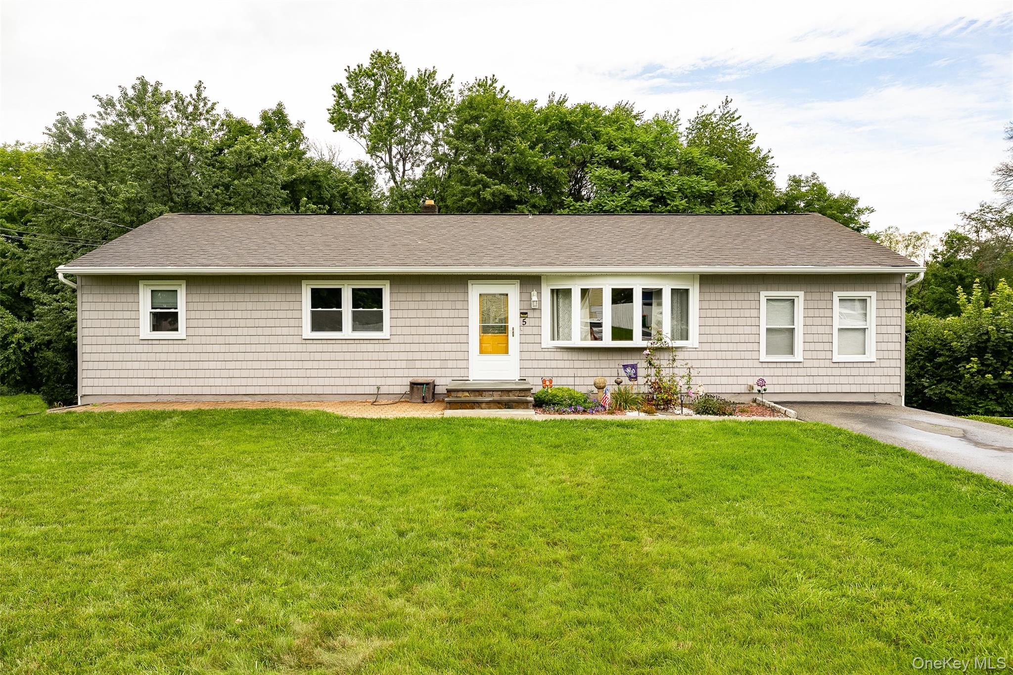 5 Ardmore Drive Property Photo 1