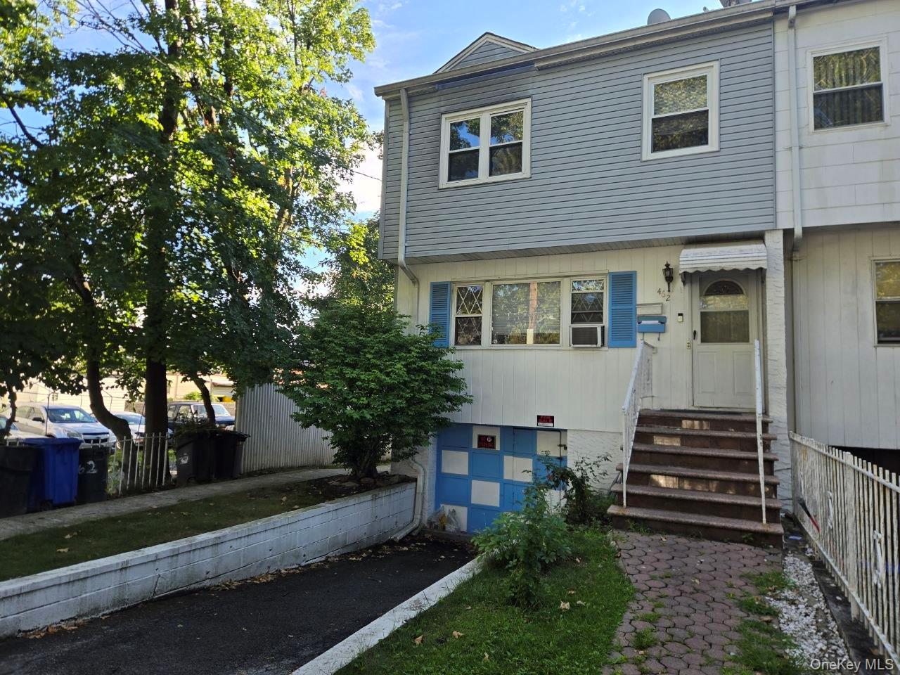 462 S 3rd Avenue Property Photo 1