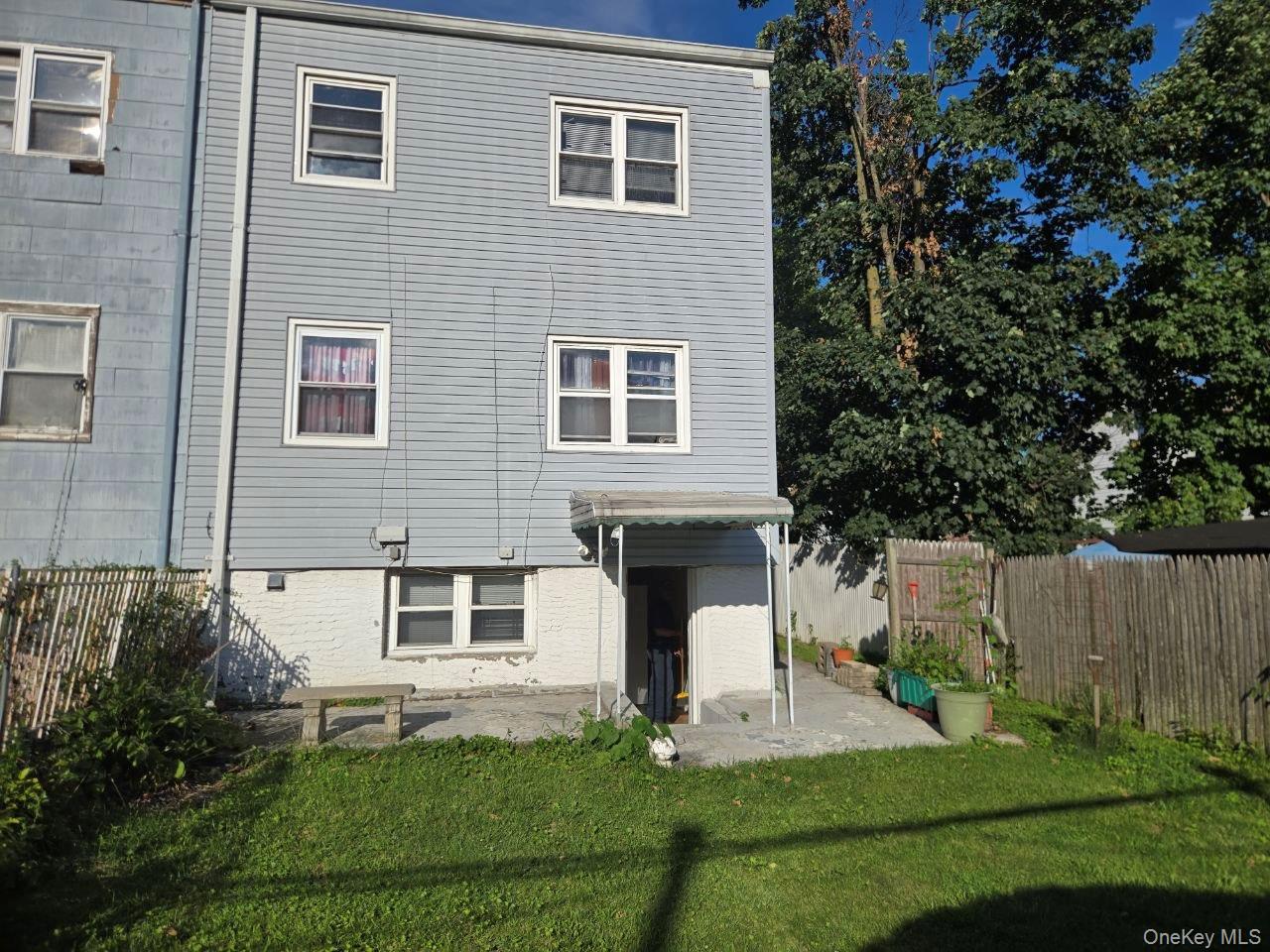 462 S 3rd Avenue Property Photo 11
