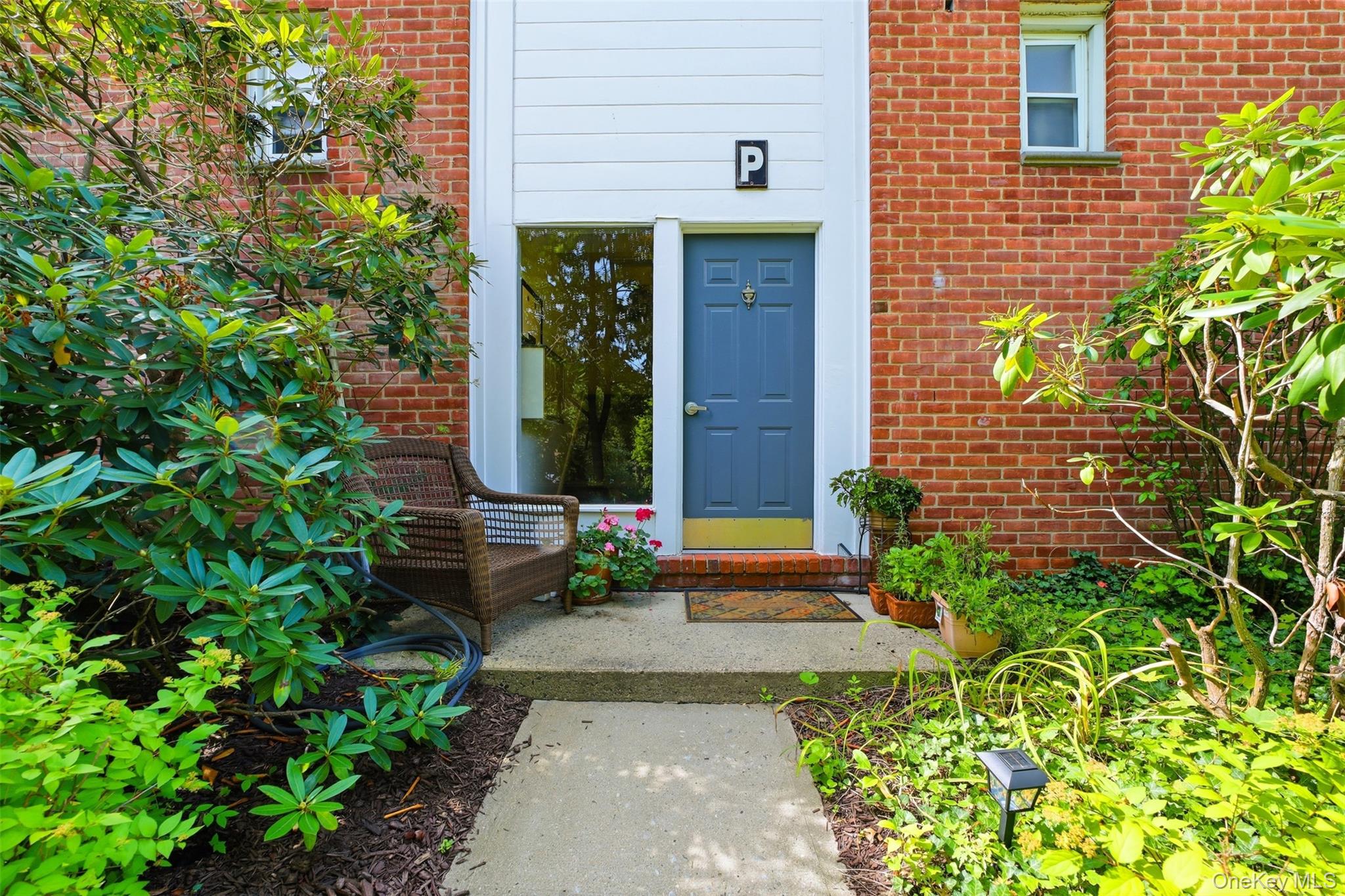 140 N Broadway P-4 Property Photo 2