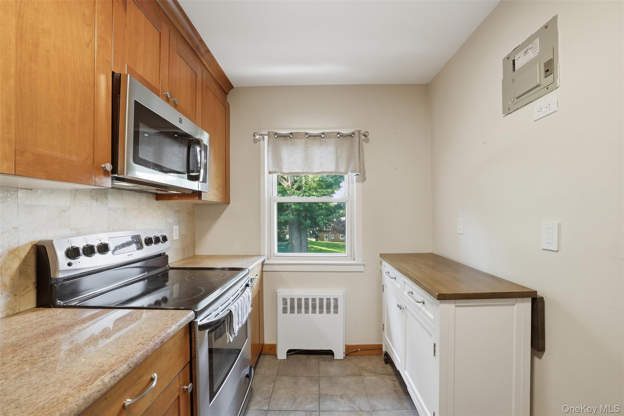 140 N Broadway P-4 Property Photo 9