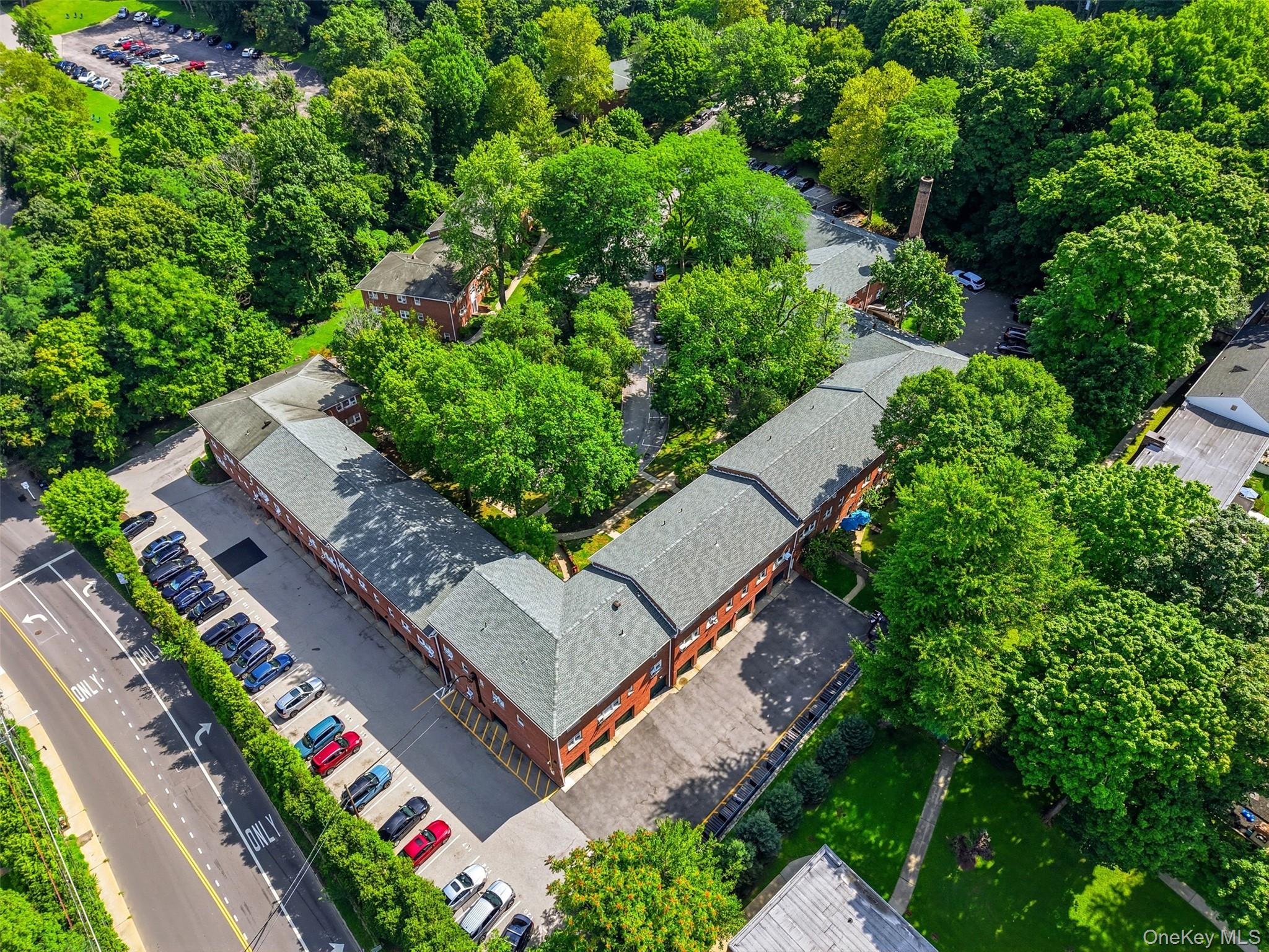 140 N Broadway P-4 Property Photo 21