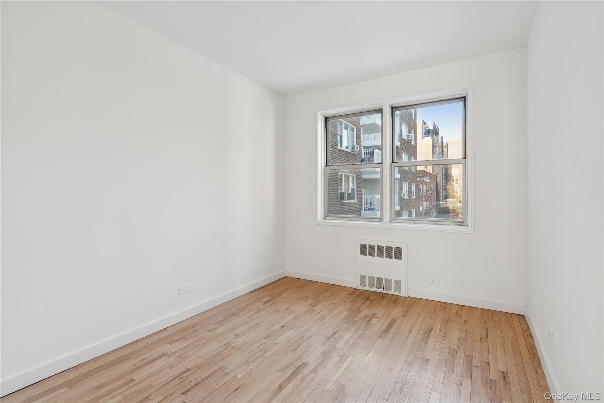 3701 Henry Hudson Parkway 3b Property Photo 6