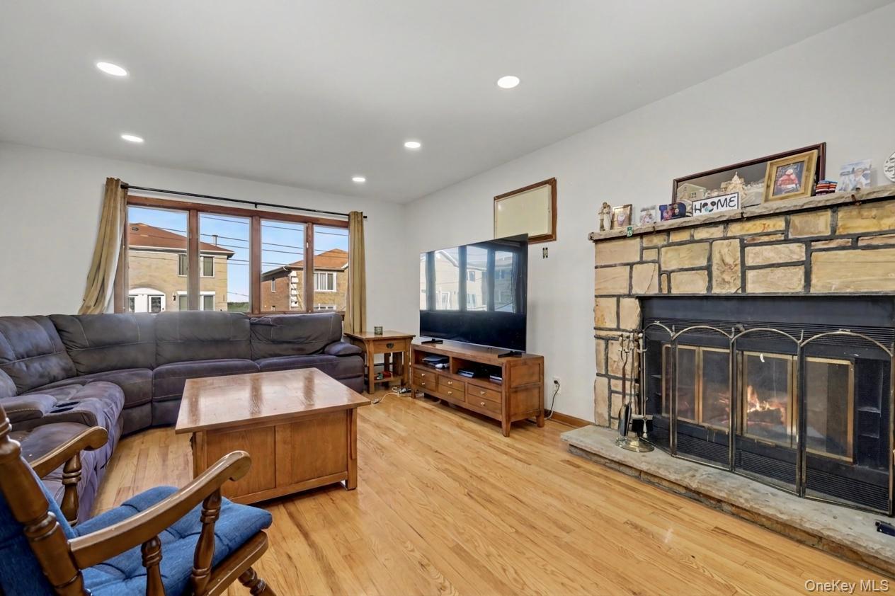 17 Aka 13 Smart Avenue Property Photo 2