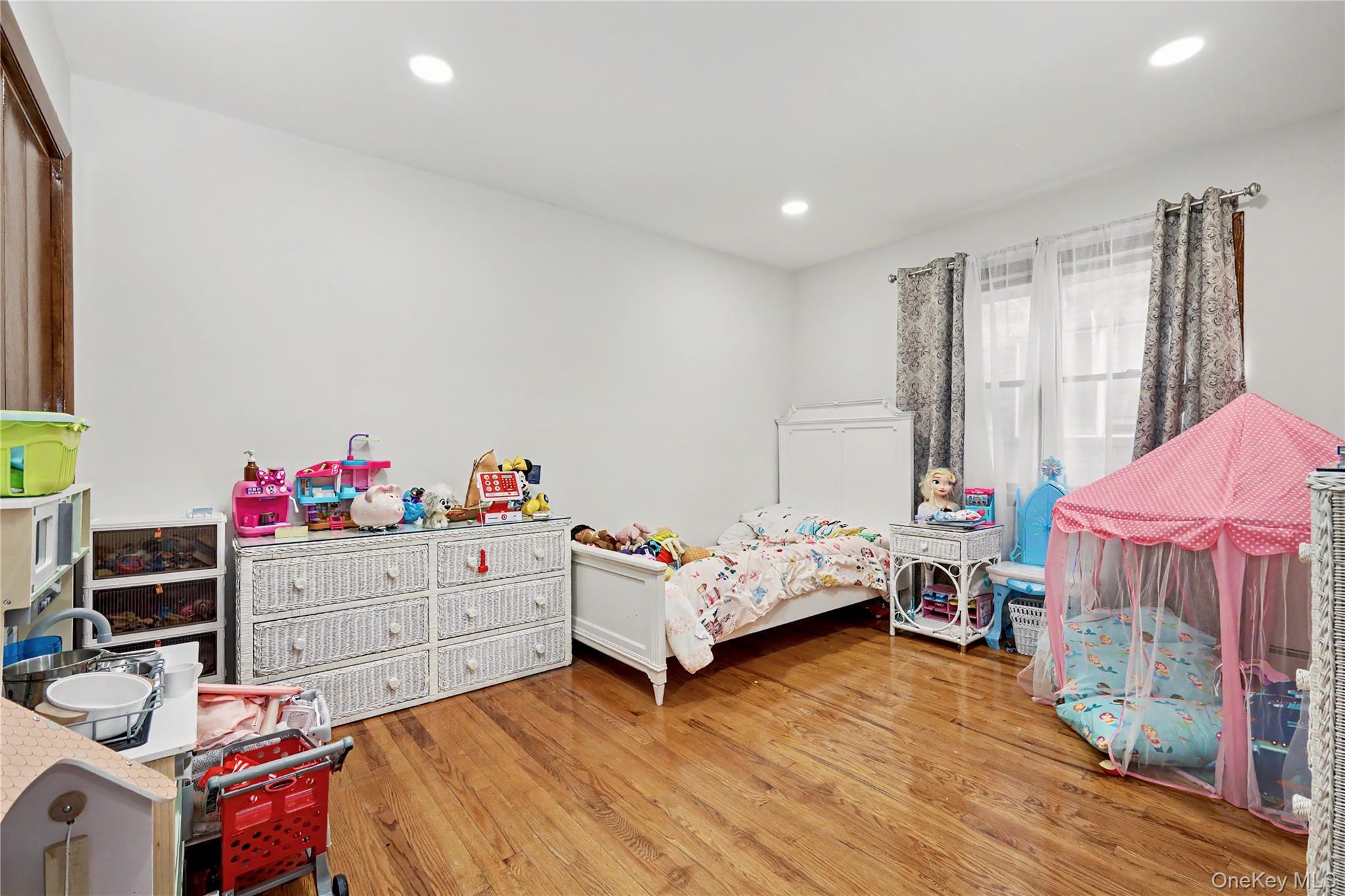 17 Aka 13 Smart Avenue Property Photo 23