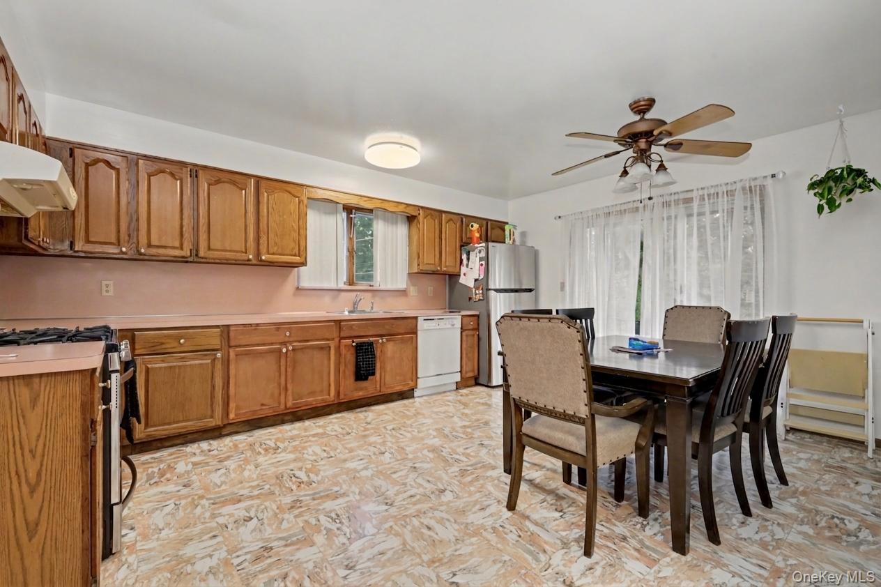 17 Aka 13 Smart Avenue Property Photo 25
