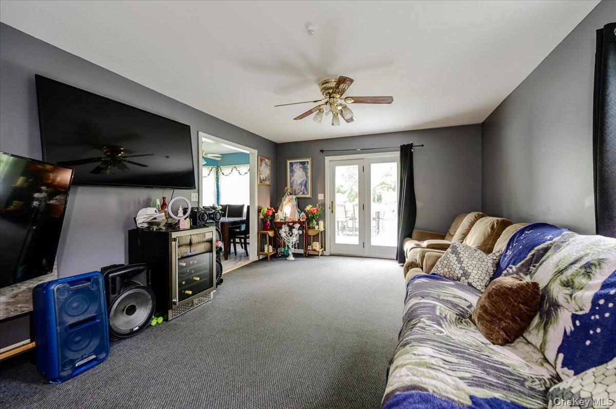 13 Meadow Lane Property Photo 8