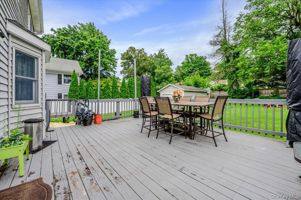 13 Meadow Lane Property Photo 26