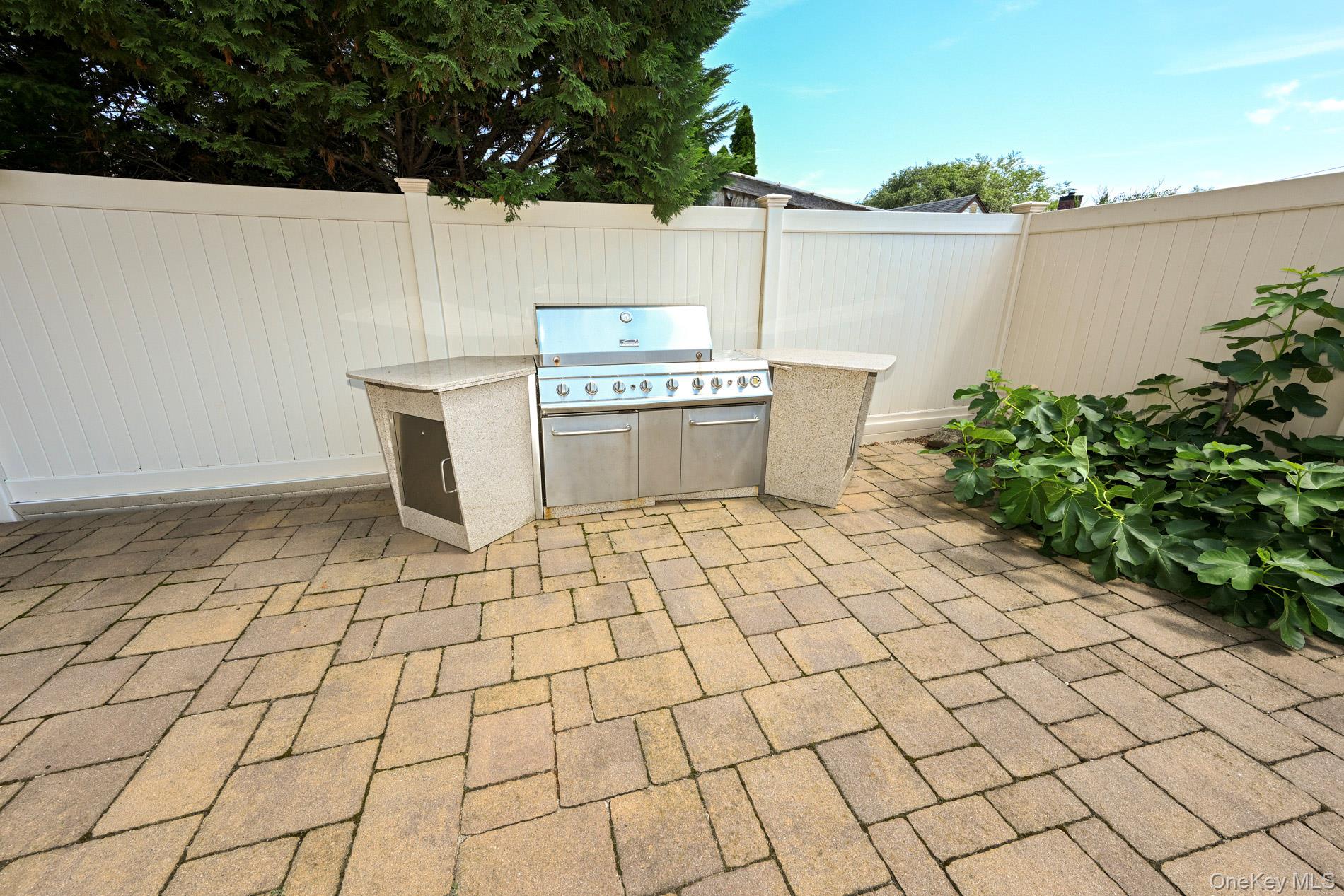 859 Maloon Avenue Property Photo 35