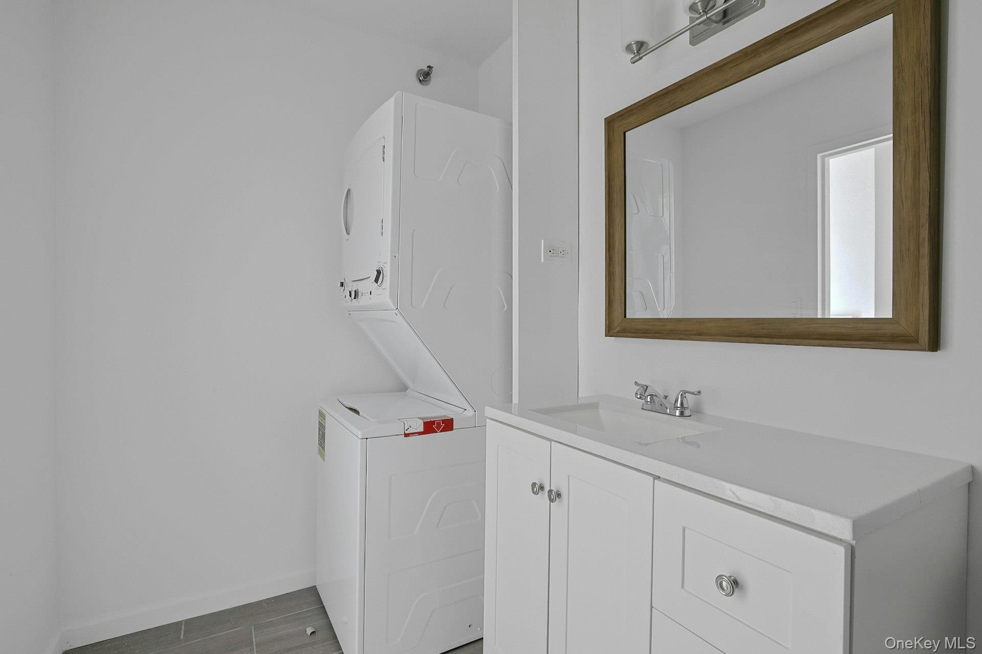 4 Martine Avenue 711 Property Photo 26