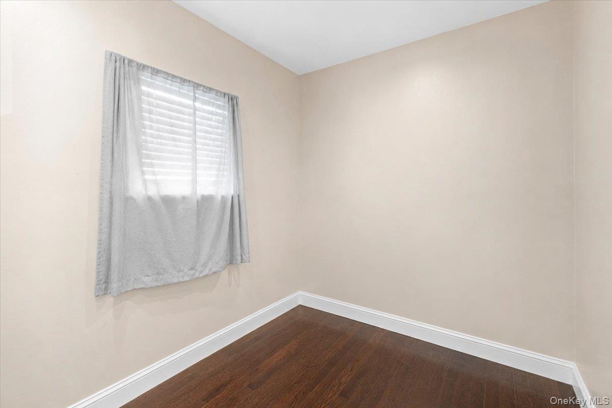 571 Park Avenue Property Photo 13