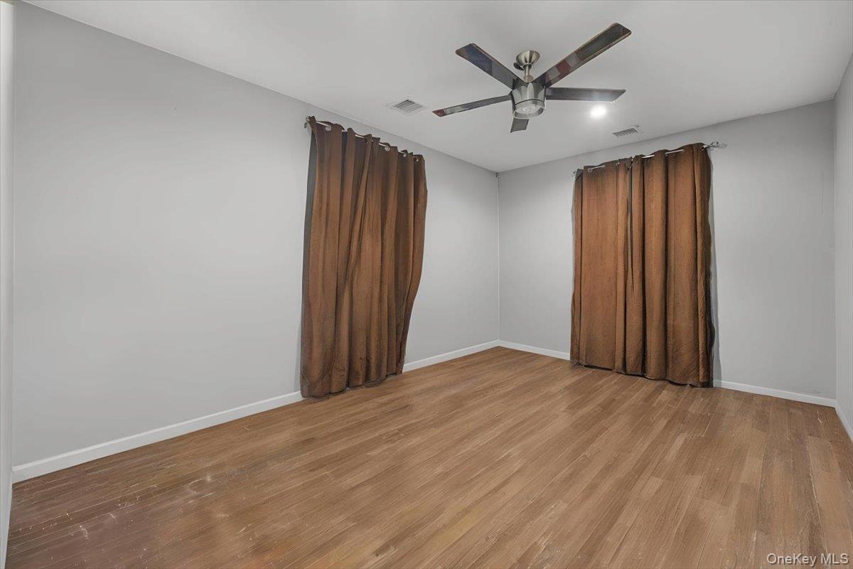 571 Park Avenue Property Photo 15