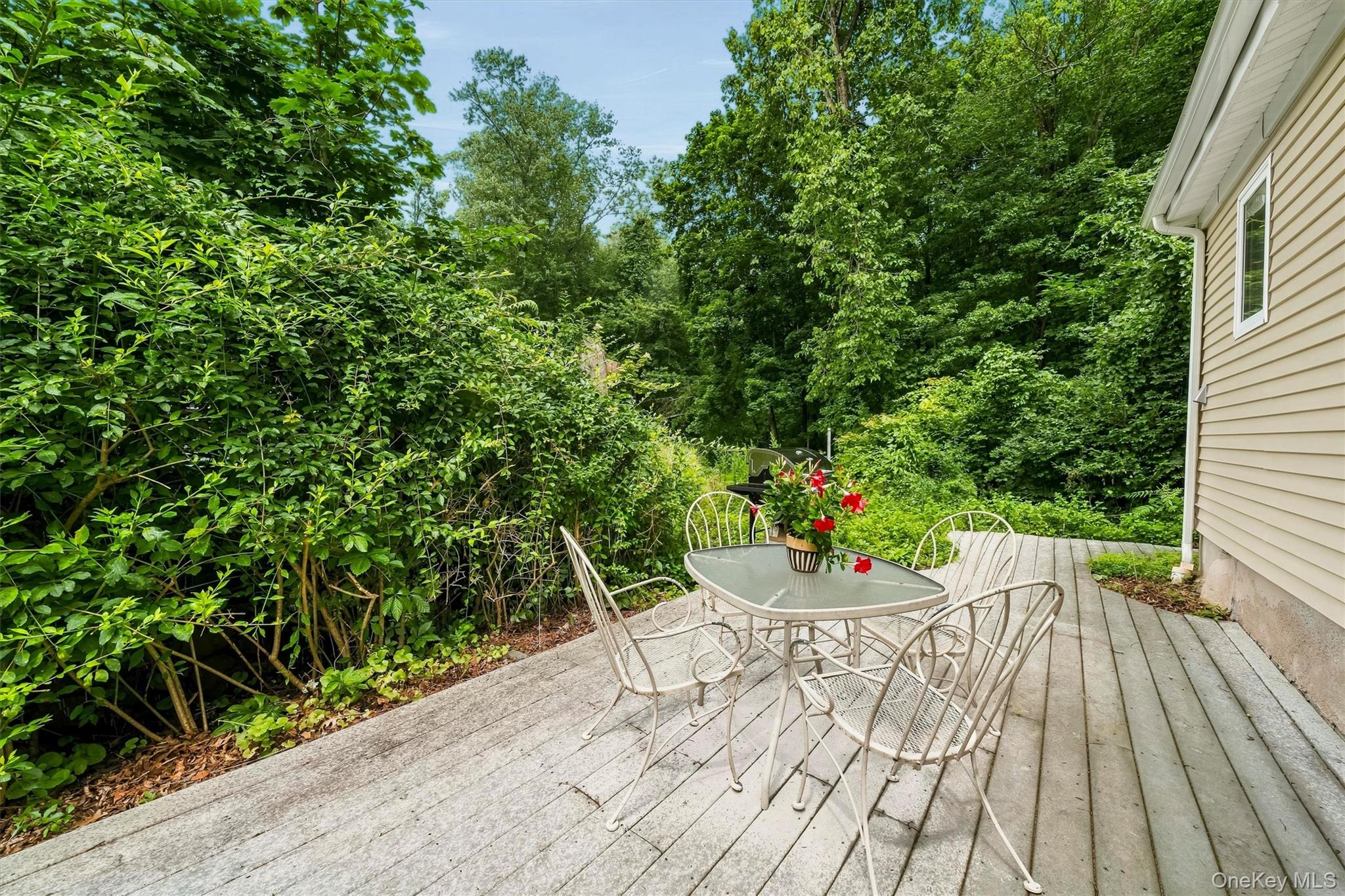 7 Locust Drive Property Photo 25