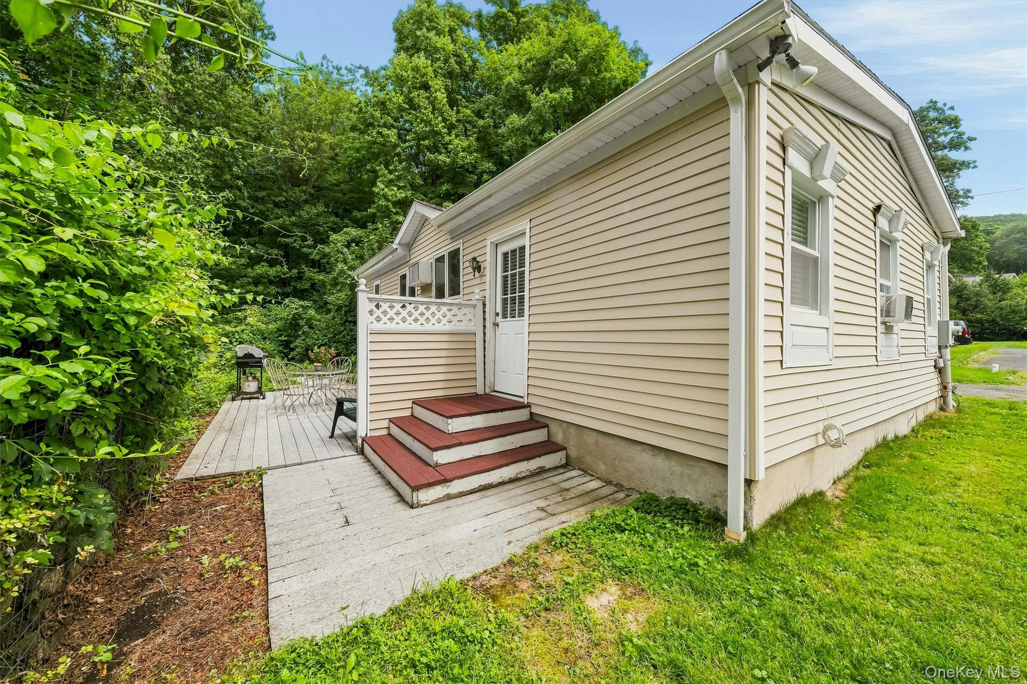 7 Locust Drive Property Photo 28