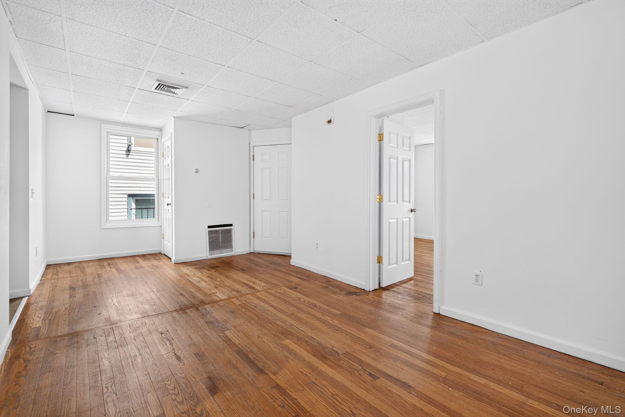54 Gifford Avenue Property Photo 18