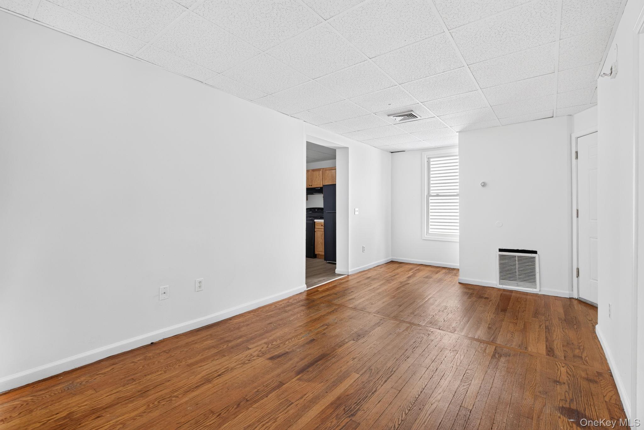 54 Gifford Avenue Property Photo 19