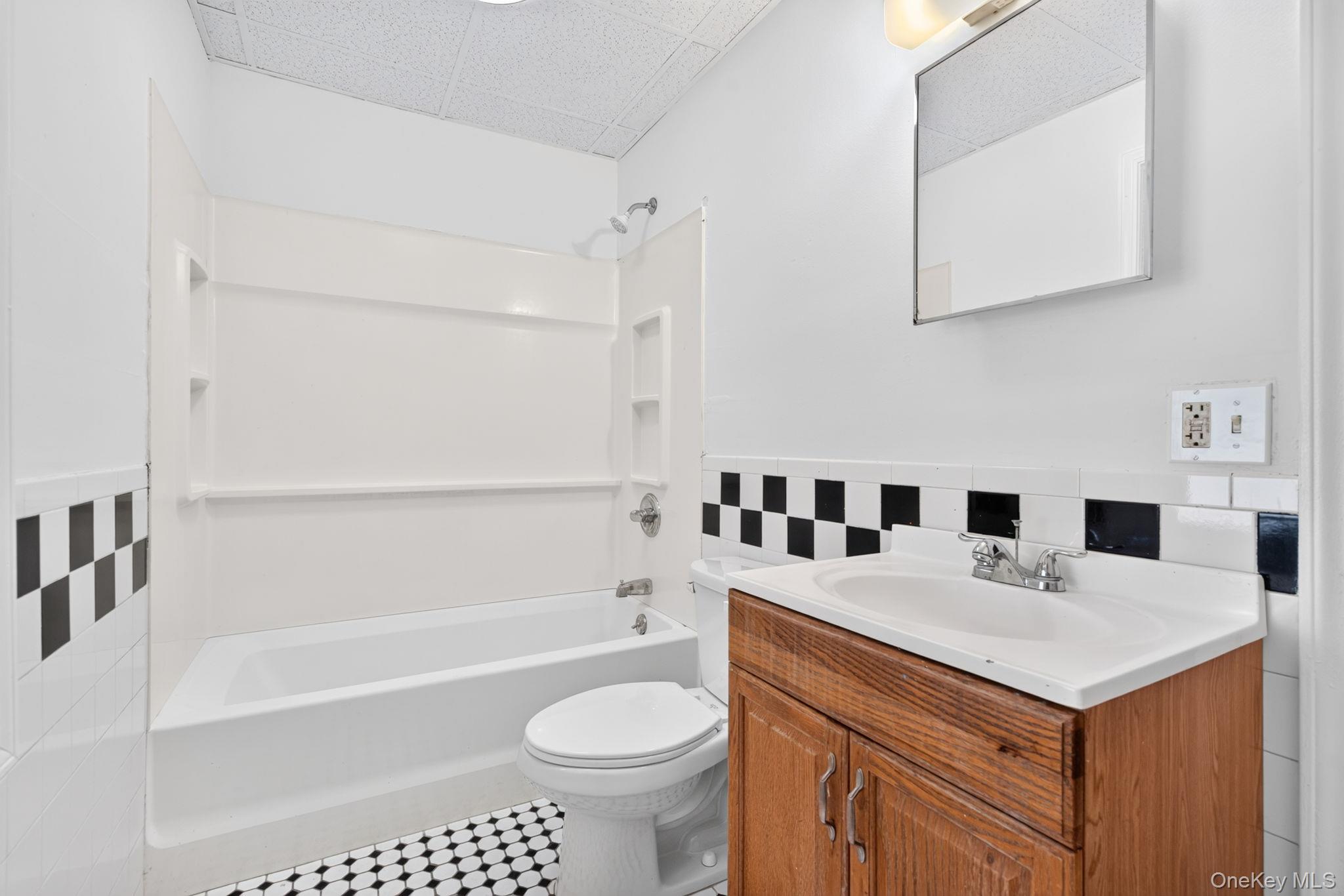 54 Gifford Avenue Property Photo 22