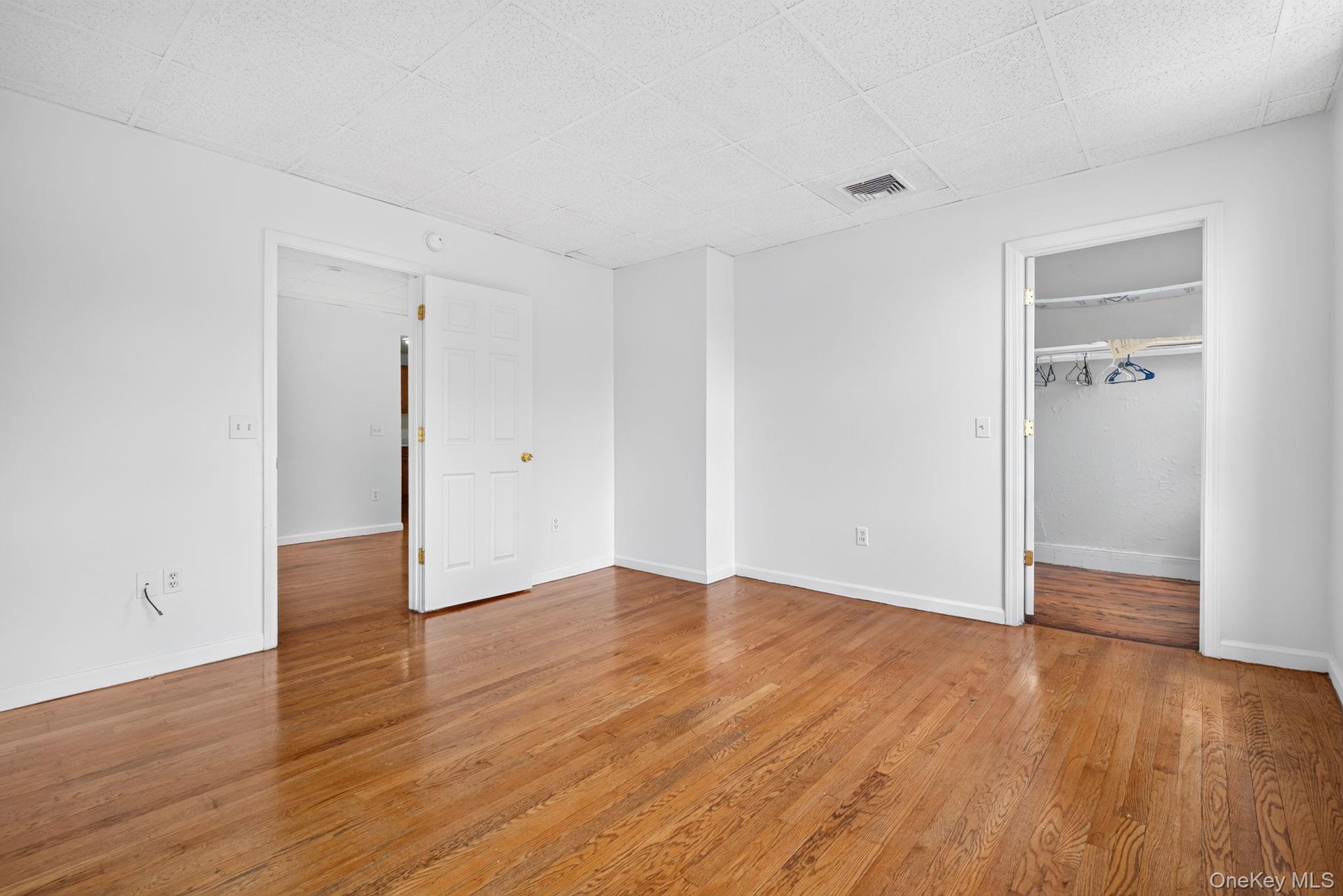 54 Gifford Avenue Property Photo 25