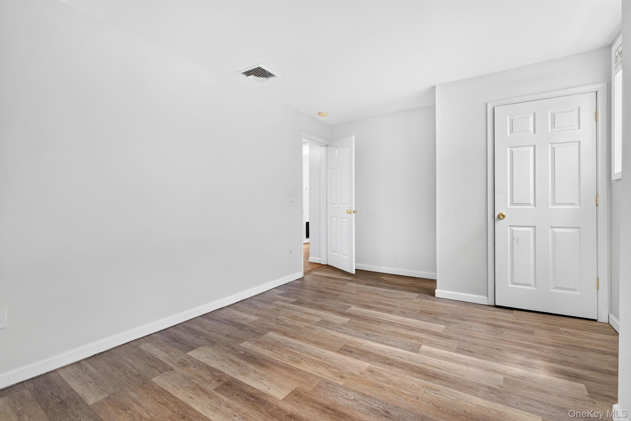 54 Gifford Avenue Property Photo 35