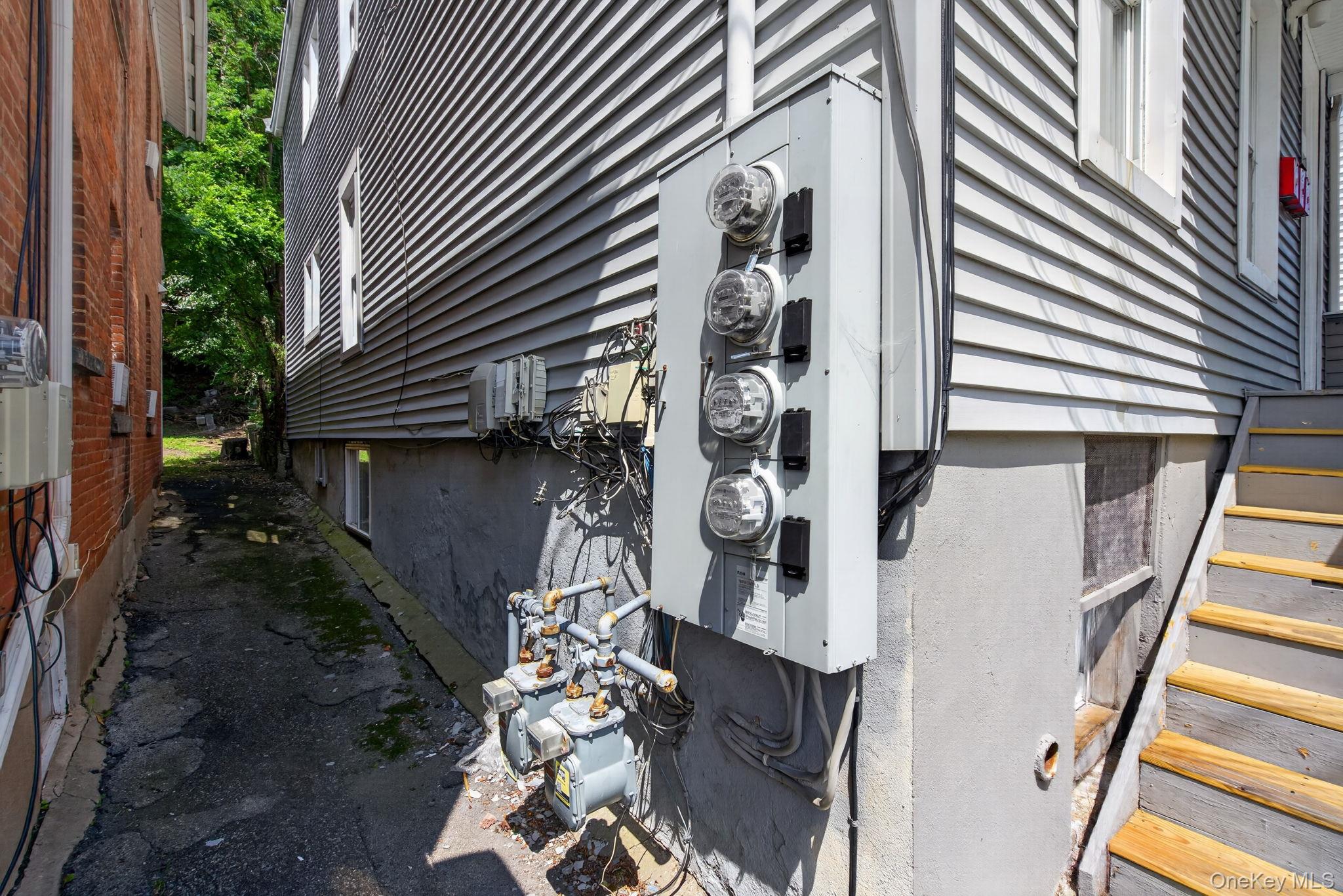 54 Gifford Avenue Property Photo 47