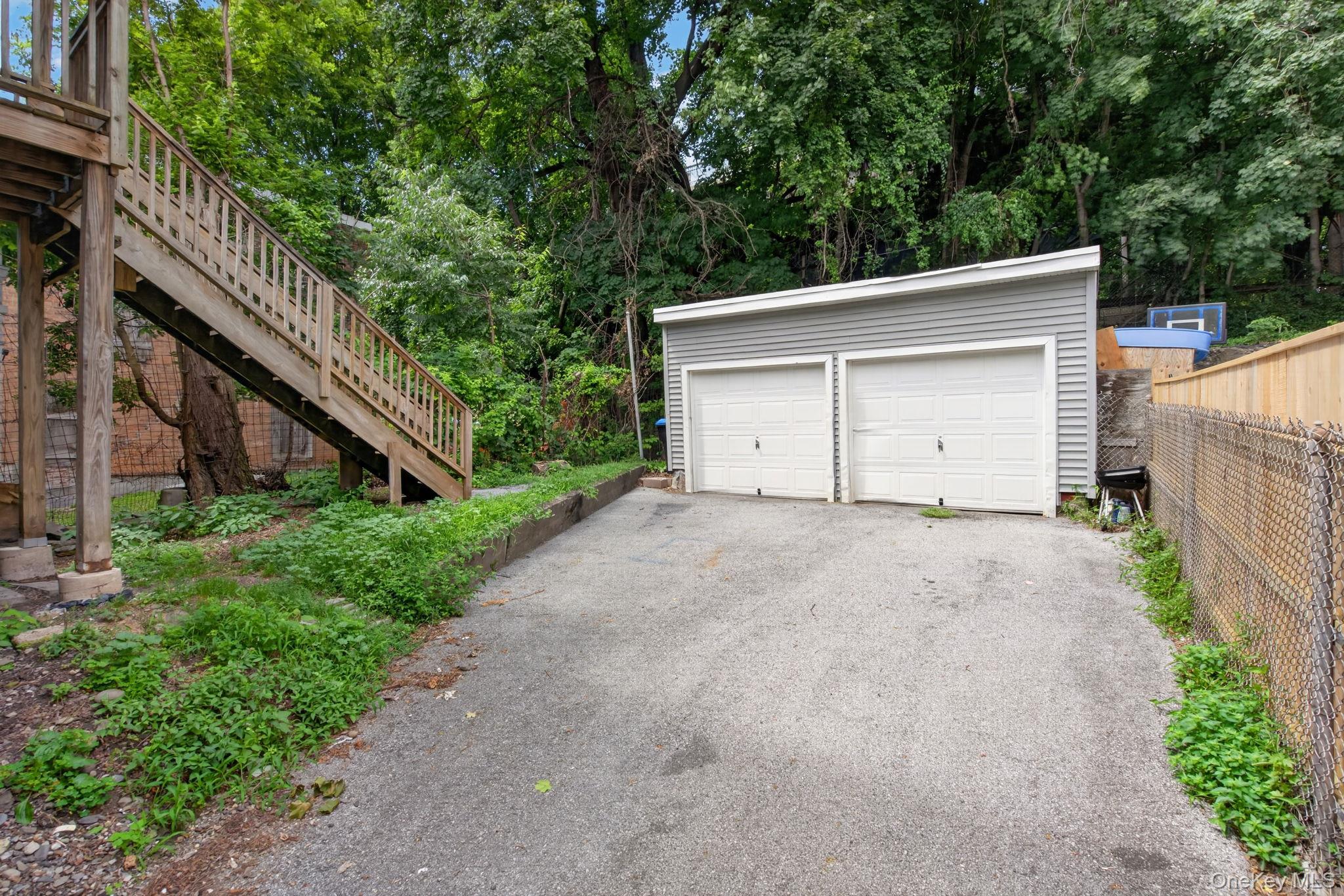 54 Gifford Avenue Property Photo 48