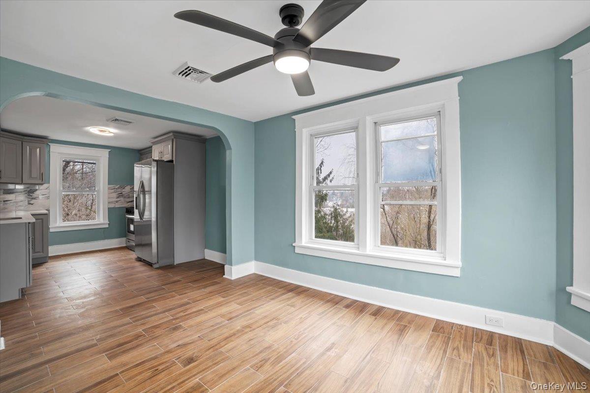 143 Chatterton Parkway 2nd Floor Property Photo 4