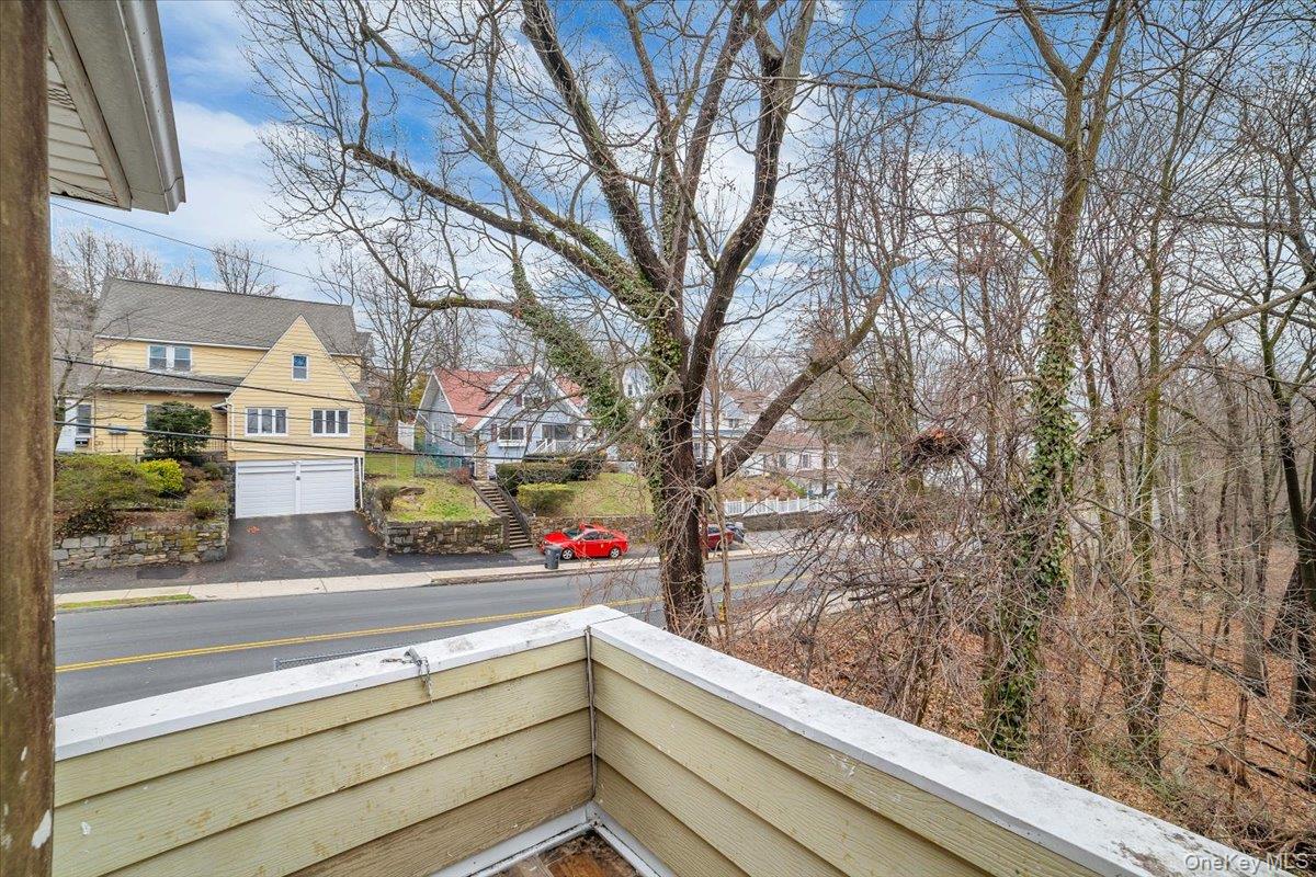 143 Chatterton Parkway 2nd Floor Property Photo 15
