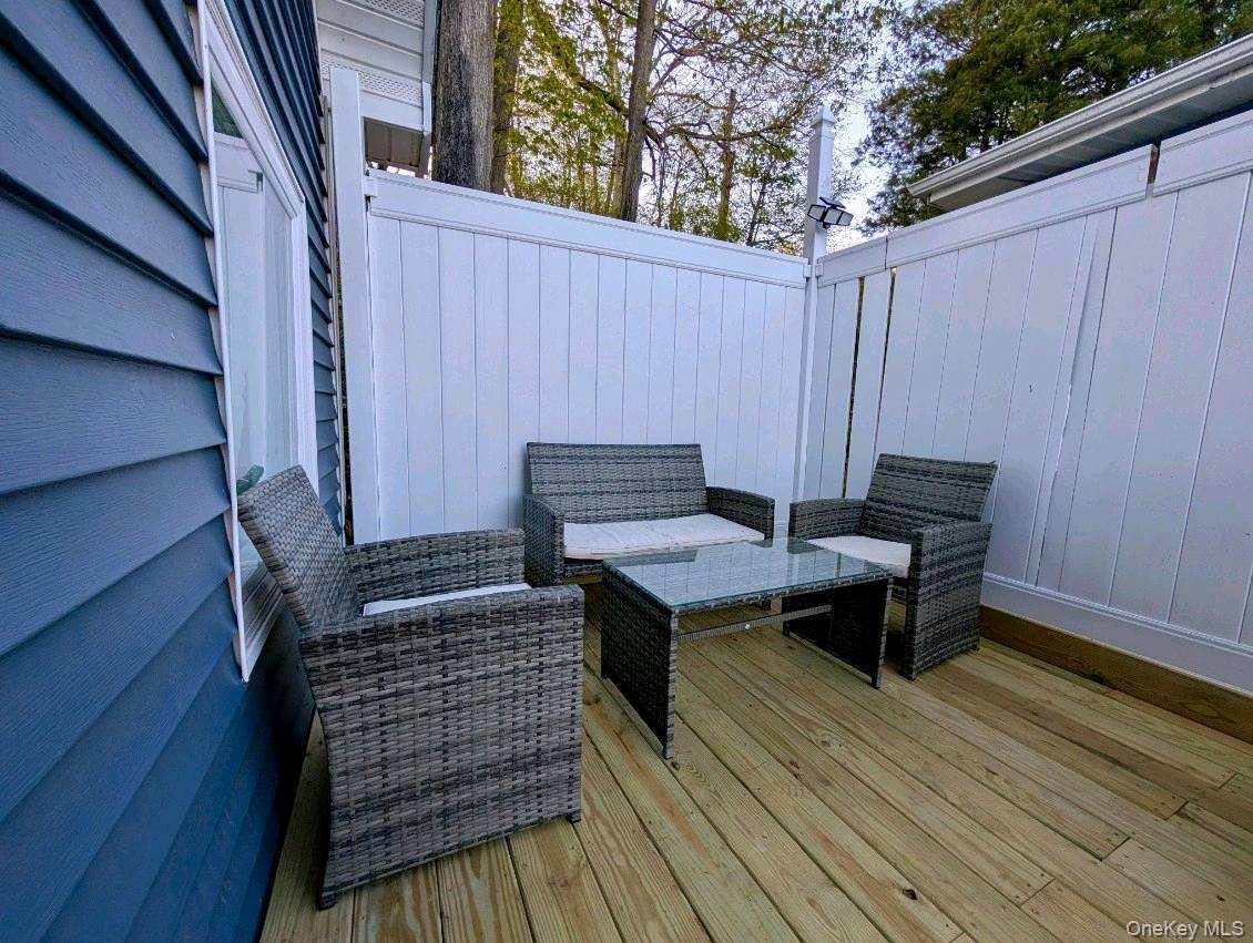 580 Lakes Road Property Photo 8