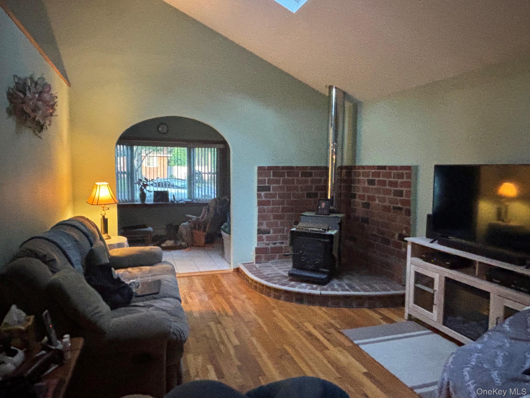 255 Auborn Avenue Property Photo 2