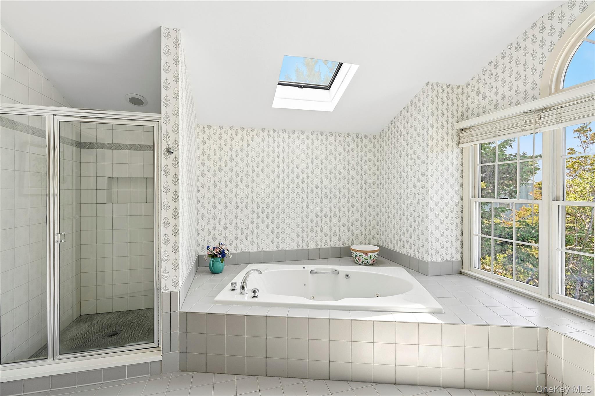 405 Dune Road Property Photo 11