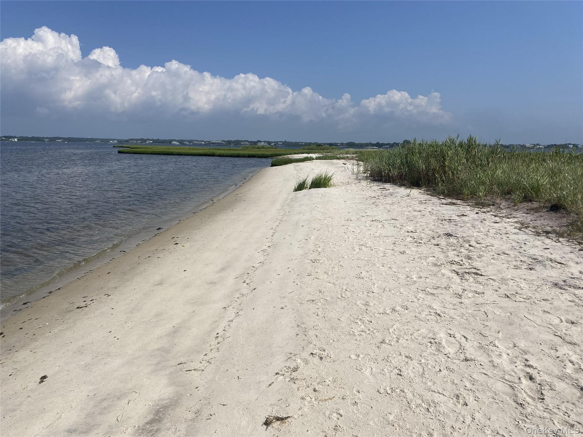 405 Dune Road Property Photo 19