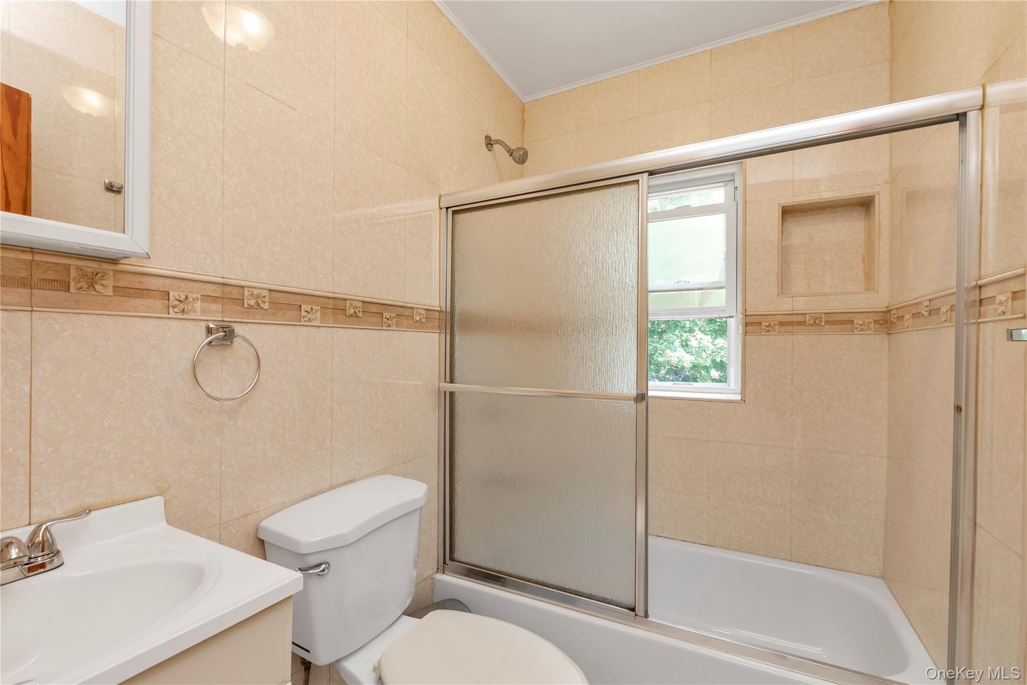 33-19 203rd Street Property Photo 12