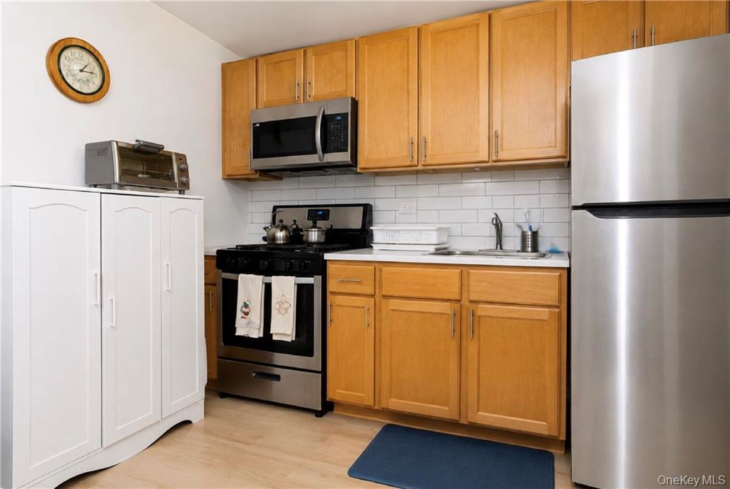 84-39 153rd Avenue 6b Property Photo 7