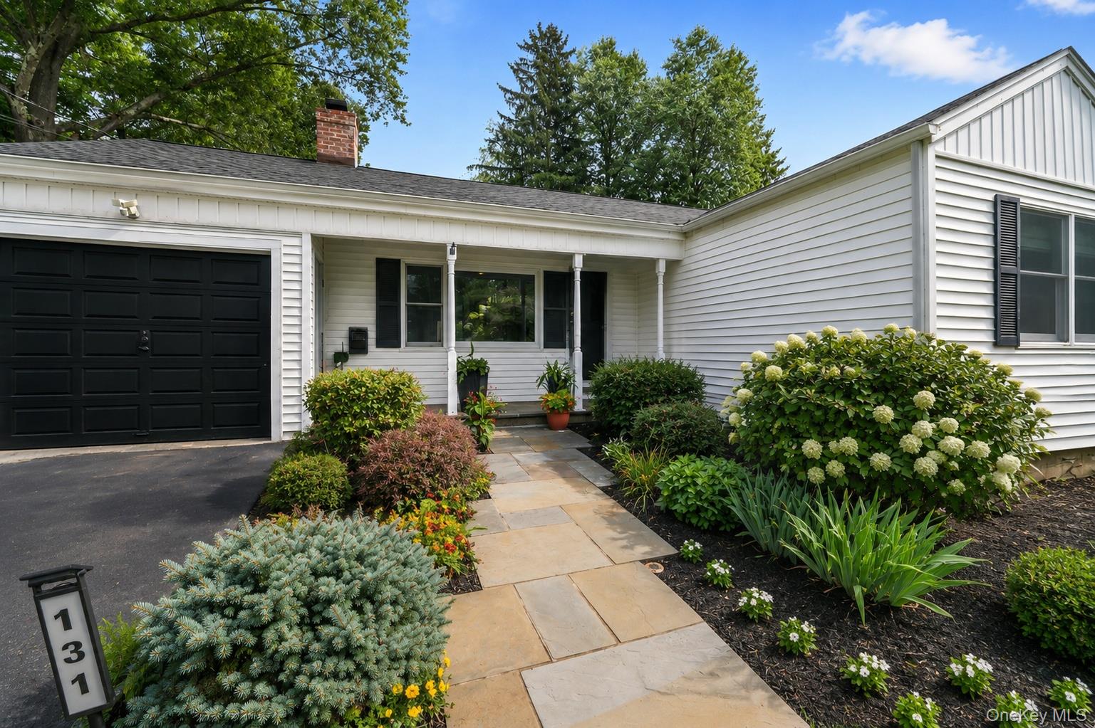 131 Huntley Drive Property Photo 1