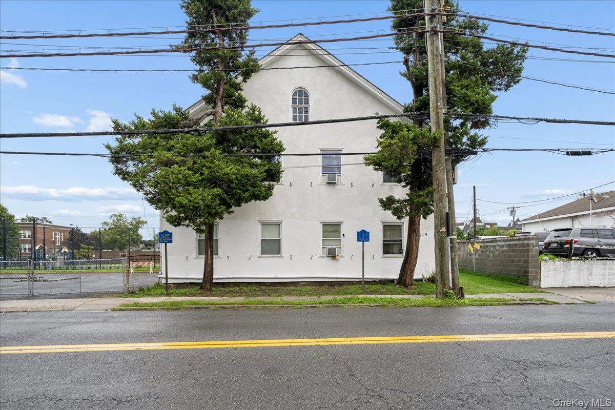 115 N Barry Avenue Property Photo 1