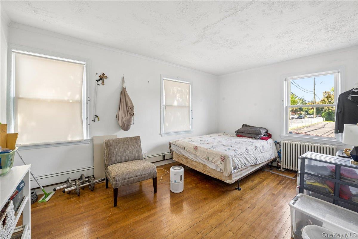 115 N Barry Avenue Property Photo 11