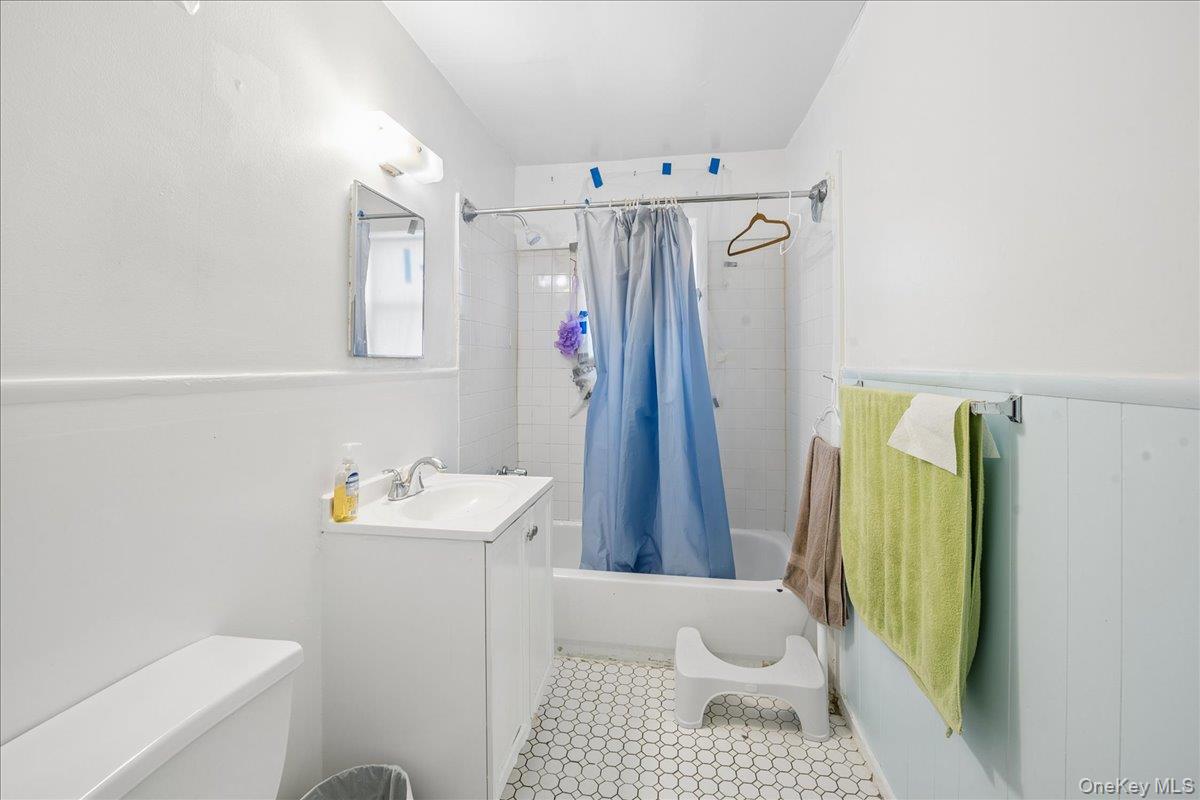 115 N Barry Avenue Property Photo 13