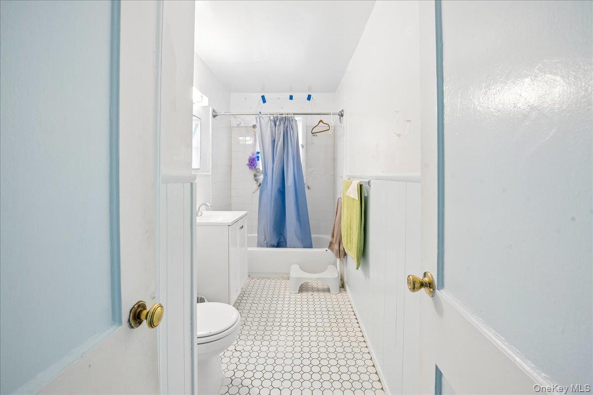 115 N Barry Avenue Property Photo 14