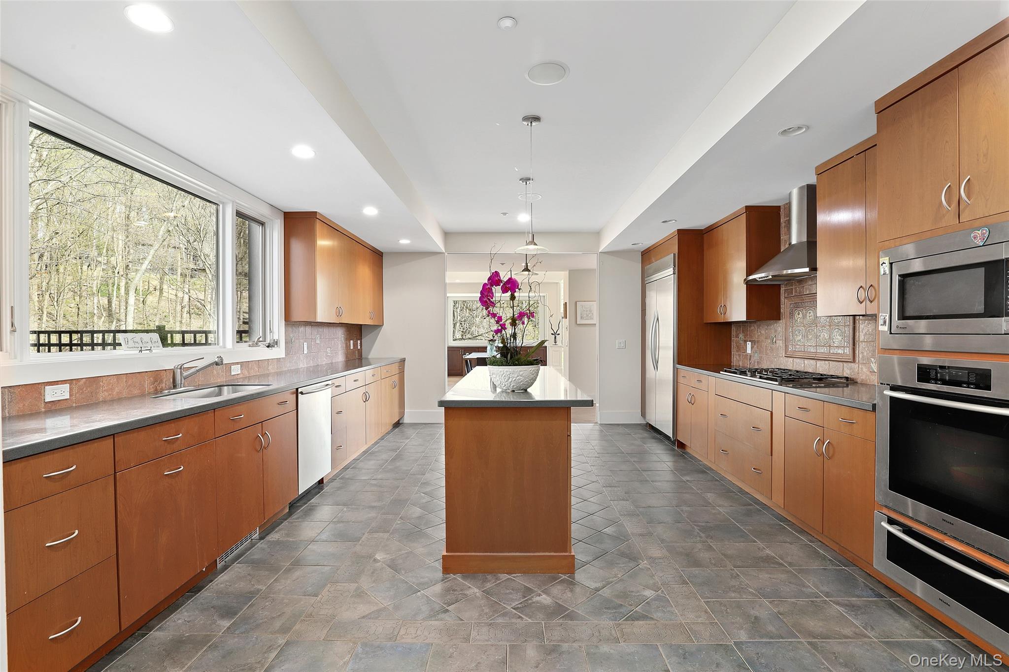 17 Fox Run Road Property Photo 16