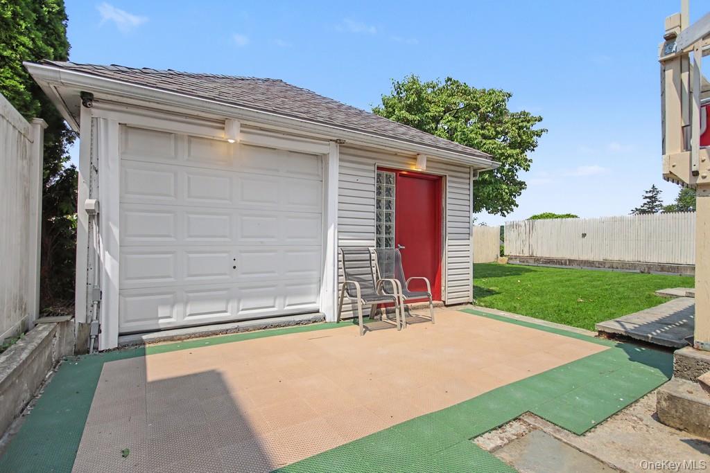 127 Wickes Avenue Property Photo 4