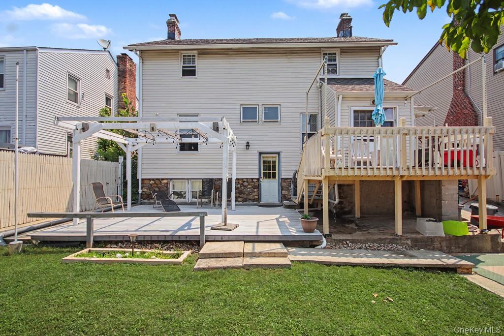 127 Wickes Avenue Property Photo 38