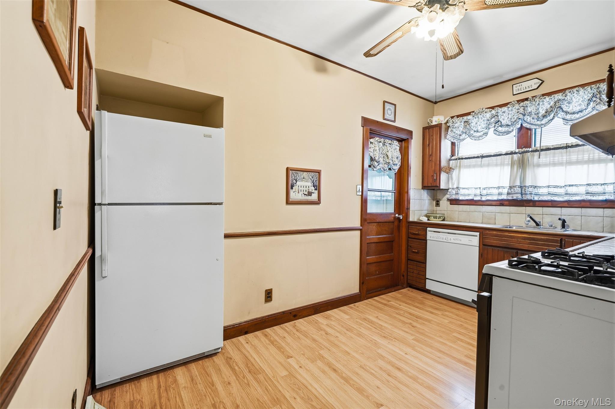 215 Demorest Avenue Property Photo 18