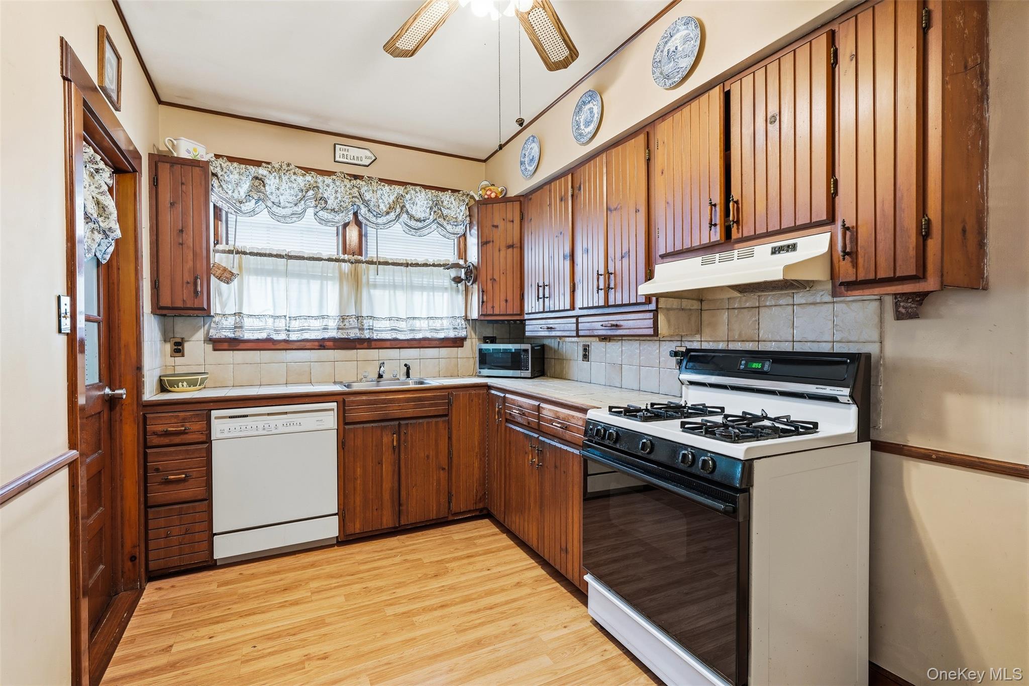 215 Demorest Avenue Property Photo 19