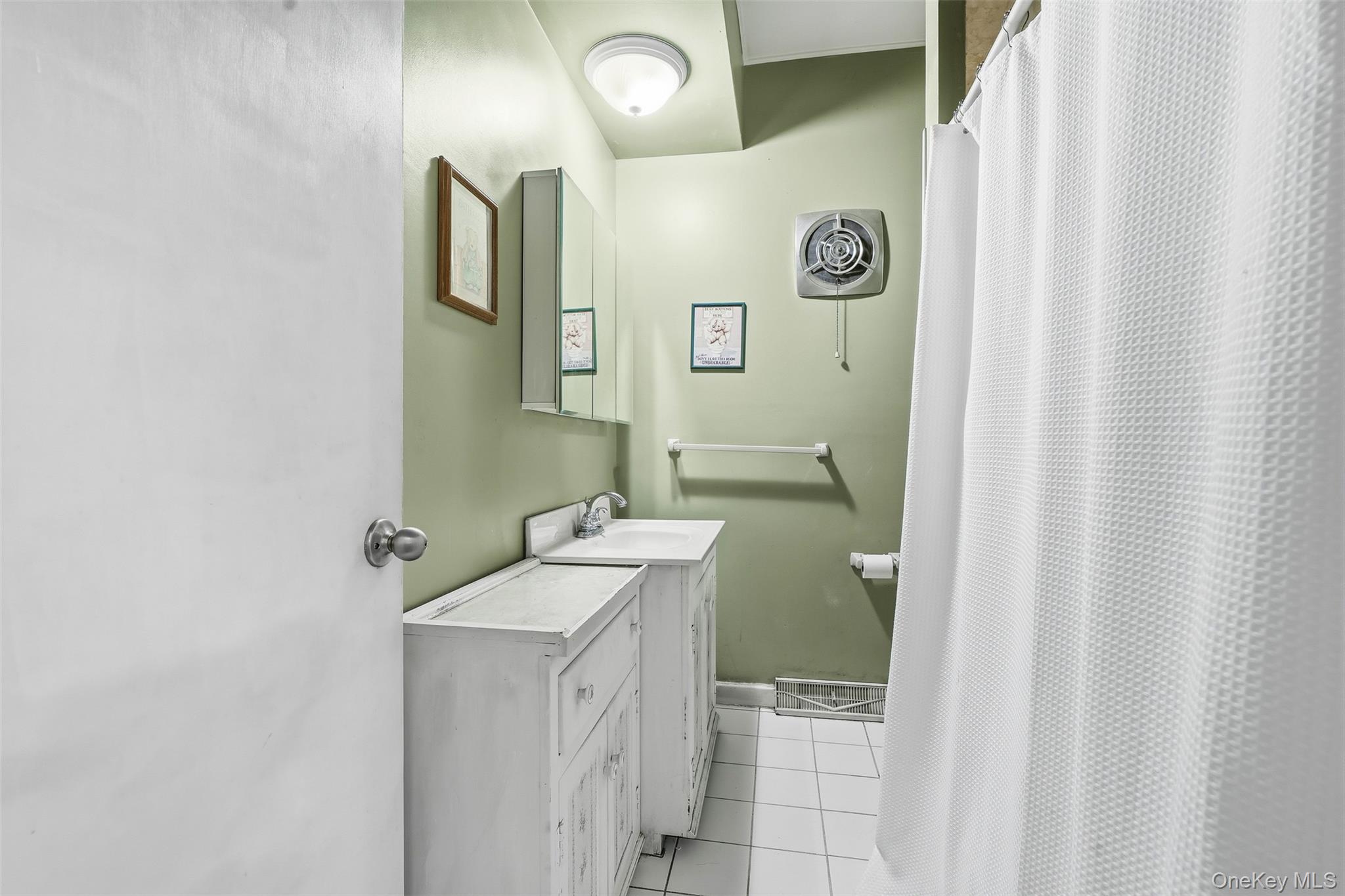 215 Demorest Avenue Property Photo 24
