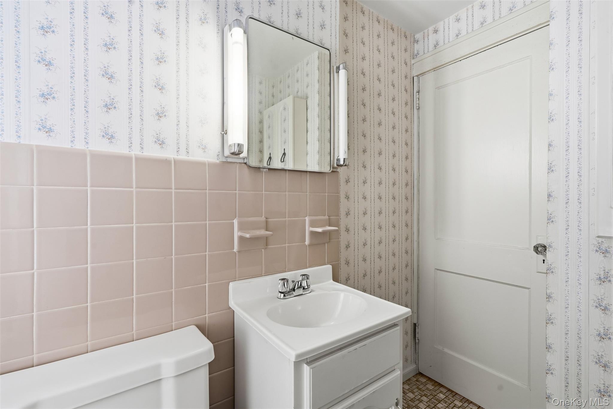 215 Demorest Avenue Property Photo 31