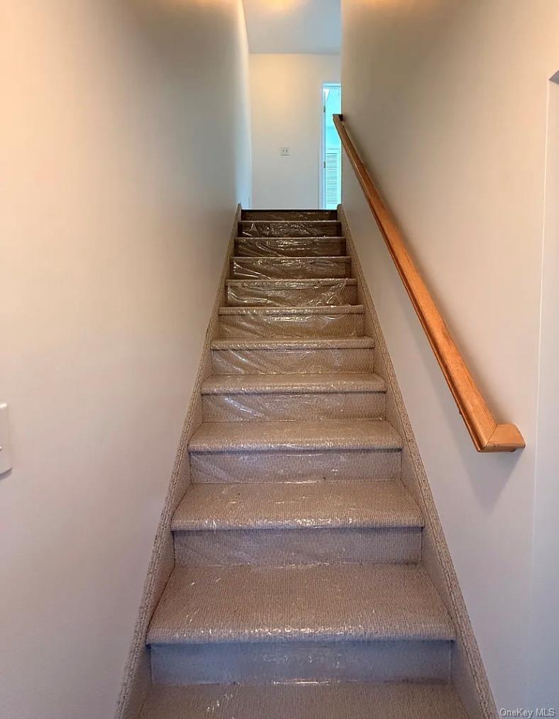 22 William Penn Drive Property Photo 7