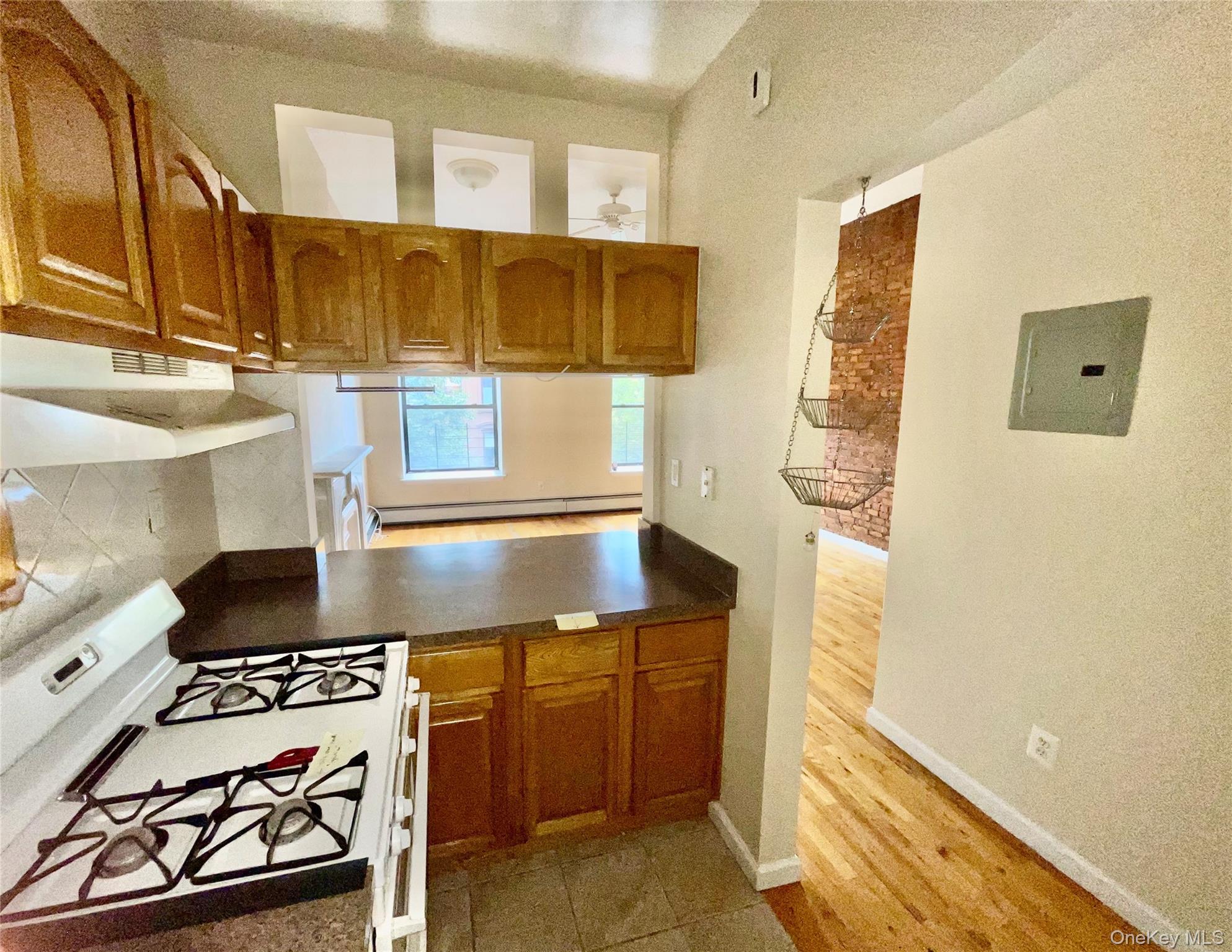 25 E 126th Street Property Photo 6