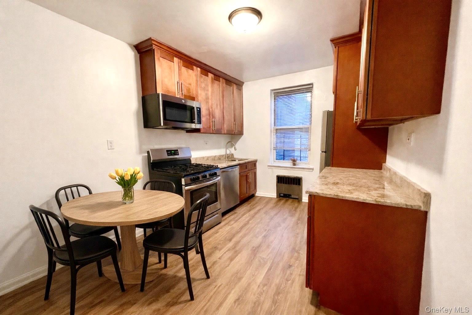 2080 Barnes Avenue 5b Property Photo 2