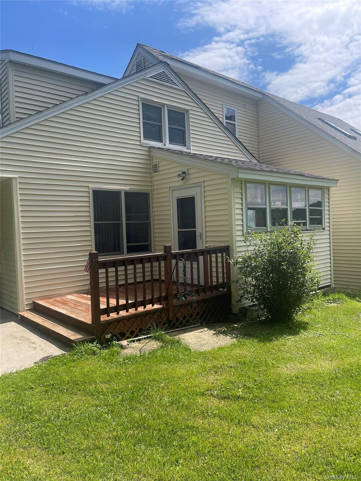 2614 Turnpike Road Property Photo 3