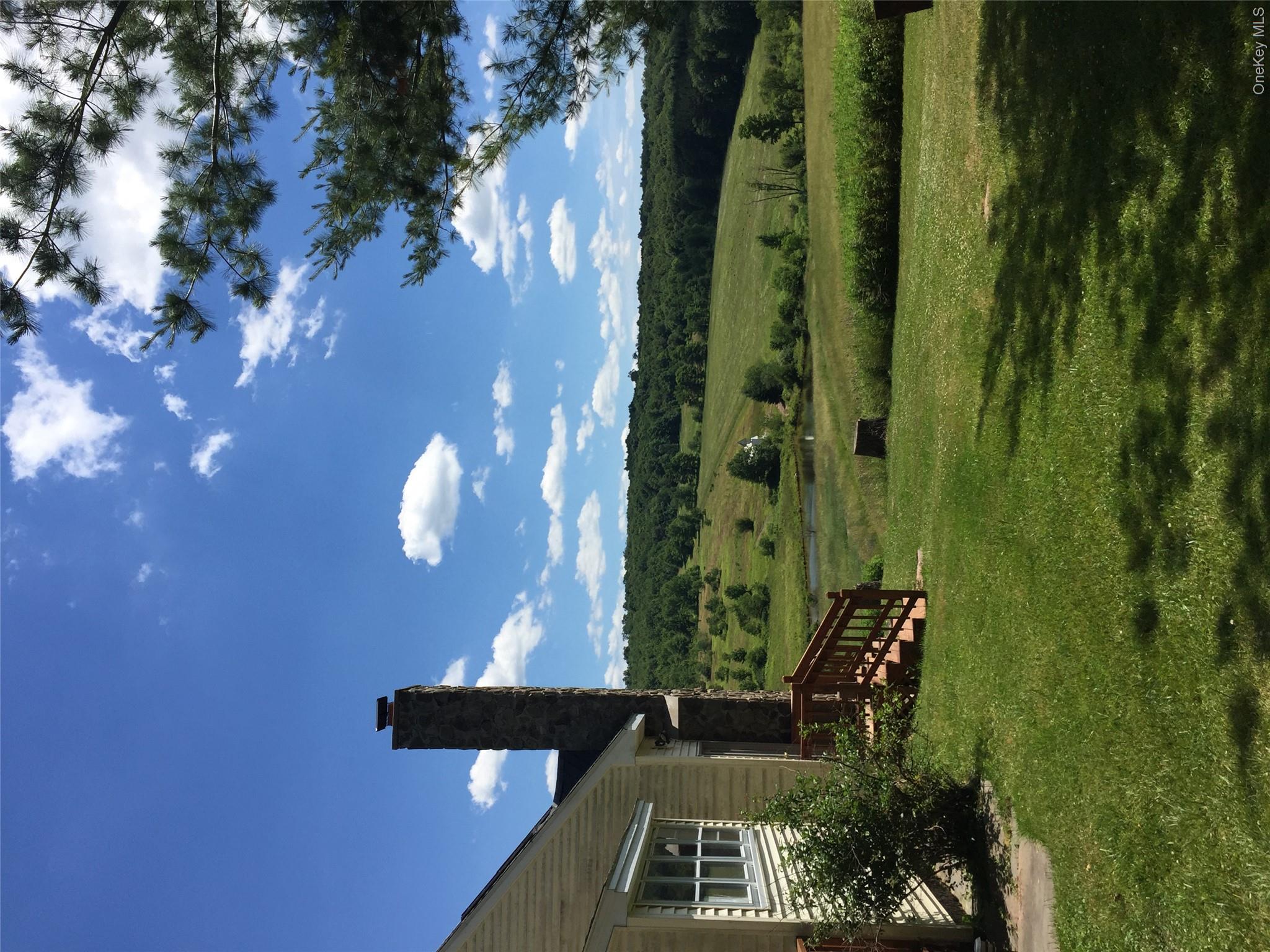 2614 Turnpike Road Property Photo 5